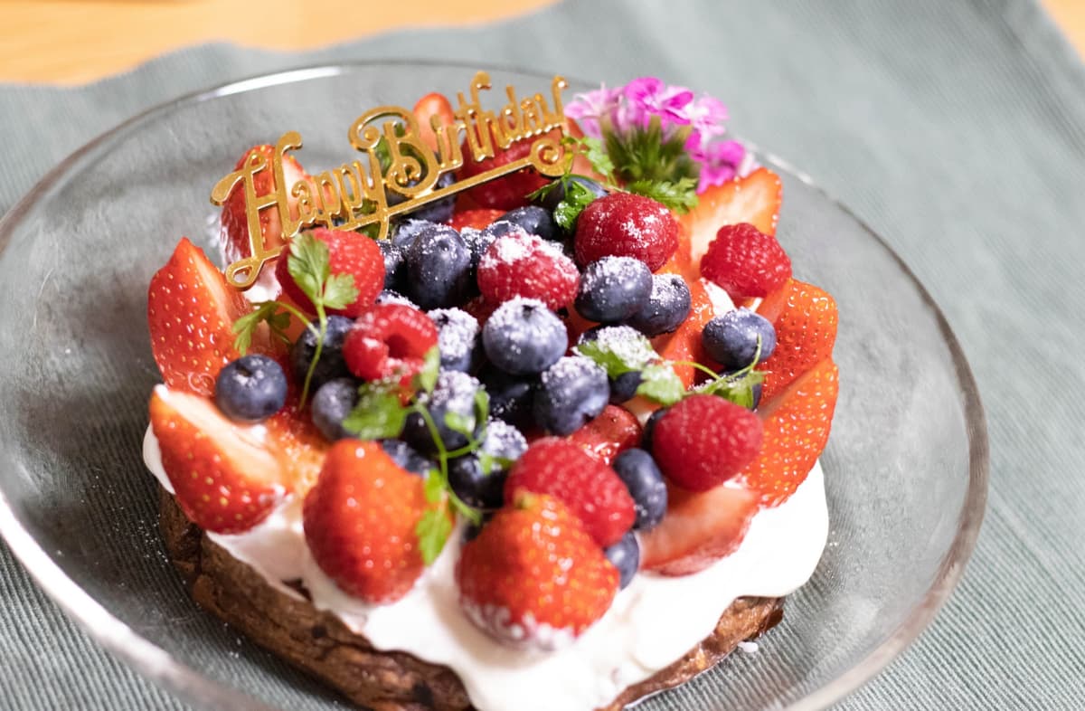 誕生日ケーキを宅配で届ける
