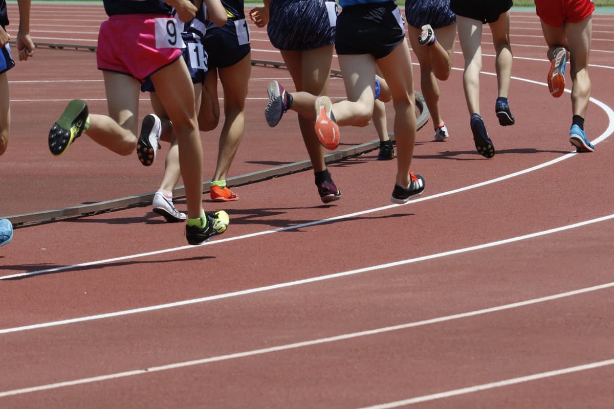 中学高校に部活が一緒だった友達への結婚祝い寄せ書きメッセージ